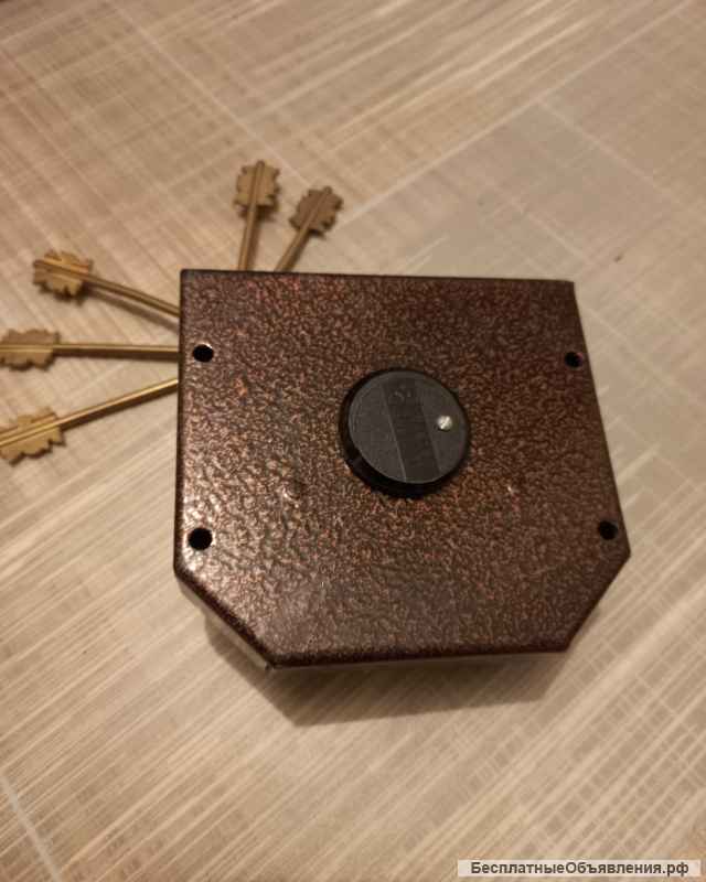 Замок гаражный. Есть разные