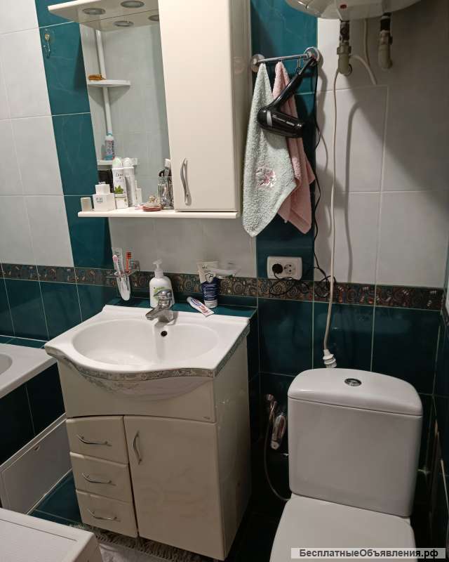 Однокомнатную квартиру в Симферополе с мебелью