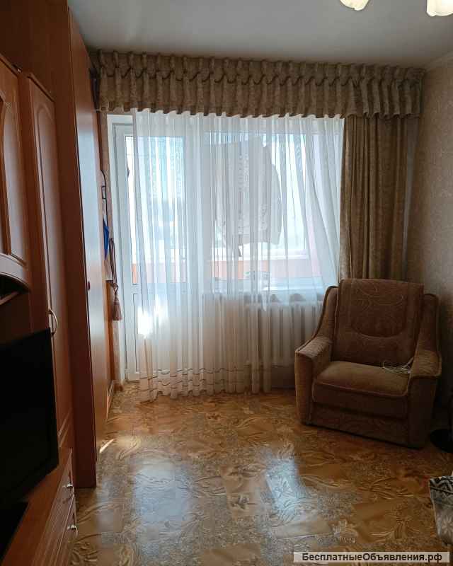 Однокомнатную квартиру в Симферополе с мебелью