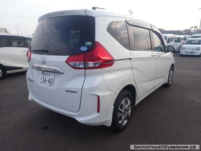 Минивэн гибрид класса компактвэн Honda Freed Plus (+) Hybrid кузов GB8 модификация Hybrid G гв 2017