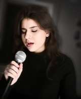 Репетитор по вокалу