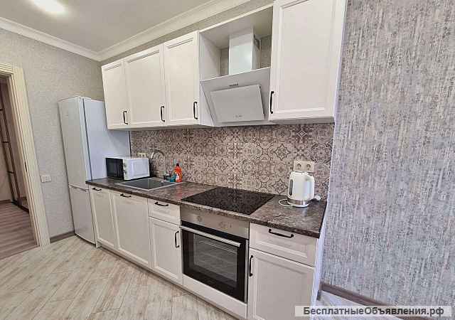 Сдаю 2к.кв. Комарова Бульвар 4/21кирп. 70м. ремонт