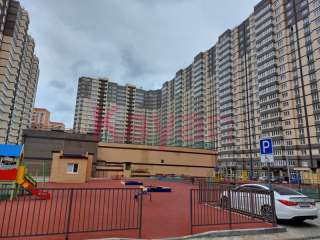1-комнатная квартира, 43 кв.м., ул. Стахановская, 1/5