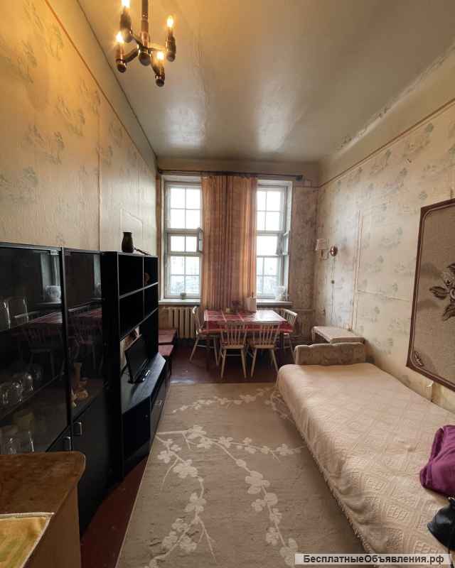 Комната 27 кв. м в 5-комн. кв. в самом центре города Выборг