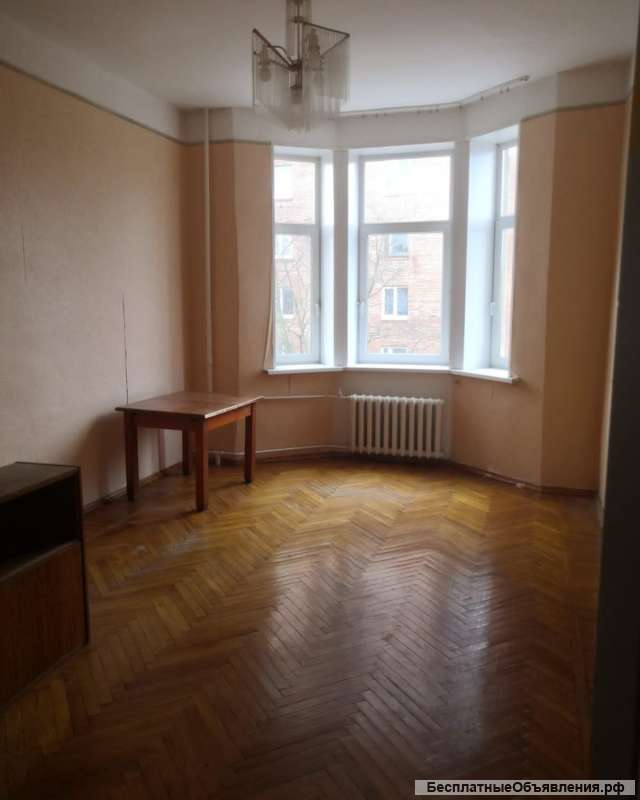 3-комн. кв. 71.58 кв. м, Каменный пер., 3/4 эт.