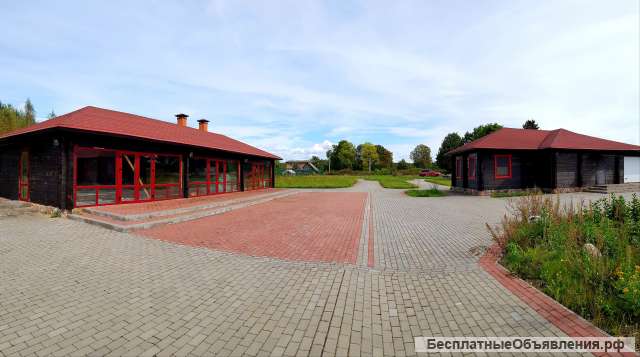 Усадьба на берегу живописного озера