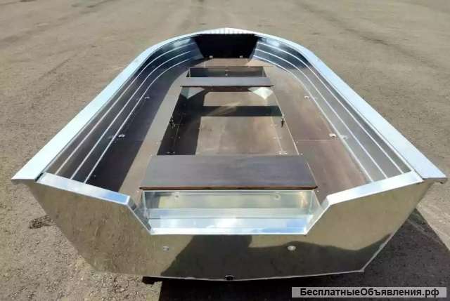 Лодку (катер) Неман-400 в наличии