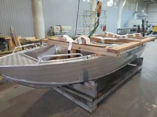 Лодку (катер) Wyatboat-430 DCM в наличии