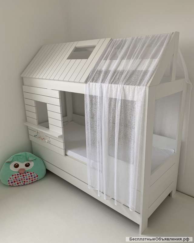 Детская кроватка Домик