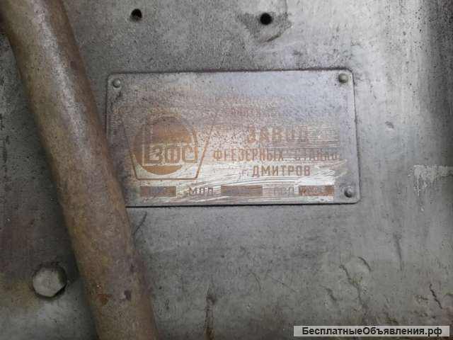 Станок вертикально-фрезерный консольный с поворотным шпинделем 6Р11