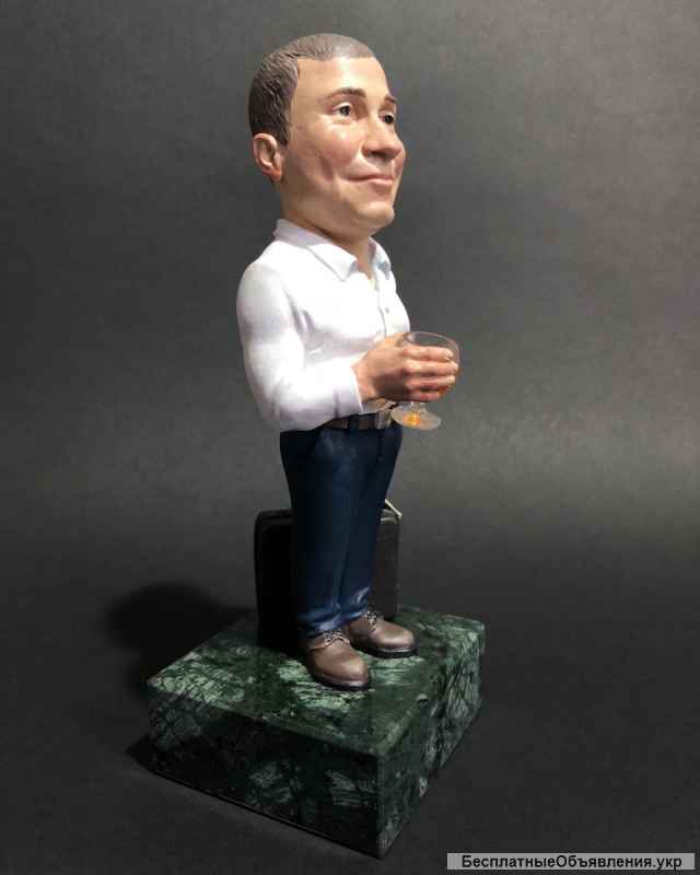 Шаржевые статуэтки по фотографии на заказ