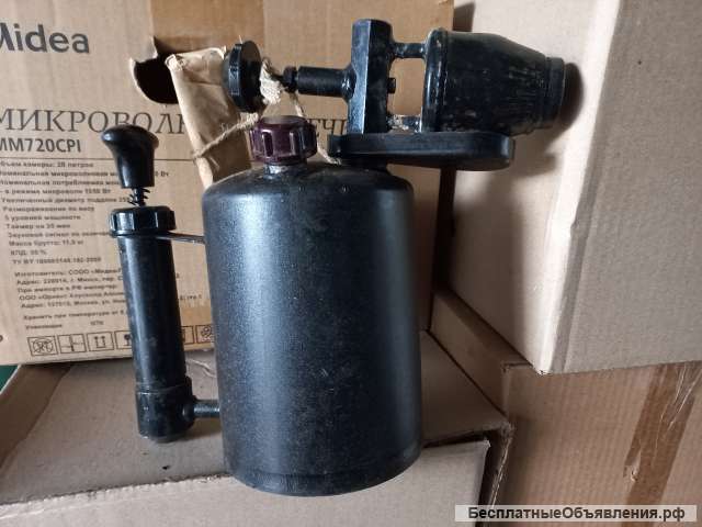 Паяльная лампа "ЛП-2" Компрессию держит. Полностью рабочая. Пр-ва Нижний Тагил, "УралВагонЗавод