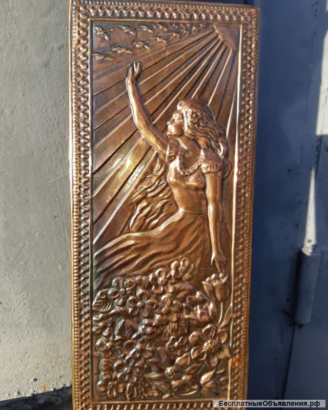 Панно чеканка медная