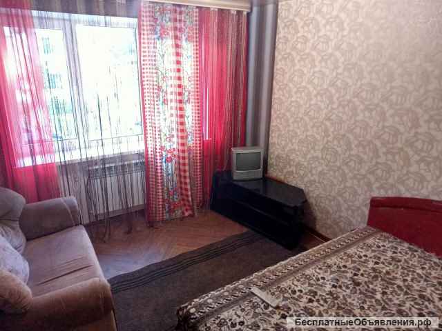 Сдам на длительный срок комнату с кухней в общежитии