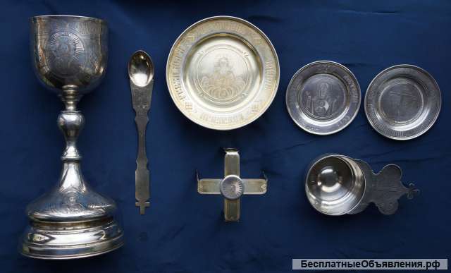 Старинный Евхаристический набор из семи предметов: серебро "84". Россия, XIX век.