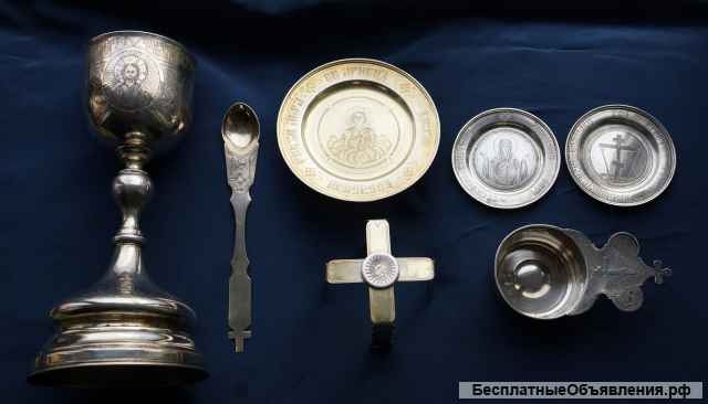 Старинный Евхаристический набор из семи предметов: серебро "84". Россия, XIX век.