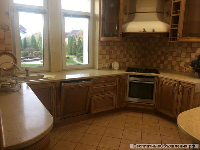 Аренда дома с бассейном в кот посёлке с охраной Симферопольское ш 20 км Н. Чулпаново