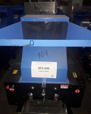 Из мельчитель твердых отходов полимеров Дробилка XFS - 500