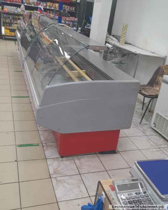 Холодильные витрины и шкаф