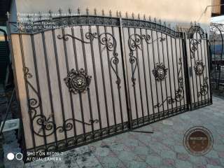 Орні (розпашні) двостулкові металеві ворота