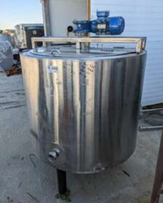 Емкость нержавеющая, объем 0,63 куб.м., рубашка, термос, мешалка, инв 2085