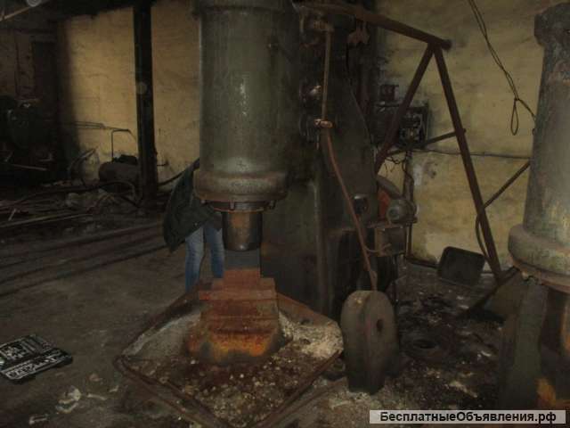 Молот ковочный пневматический МВ4134