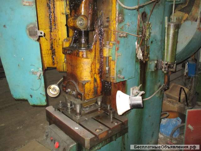 Пресс кривошипный 828.002М (63т)