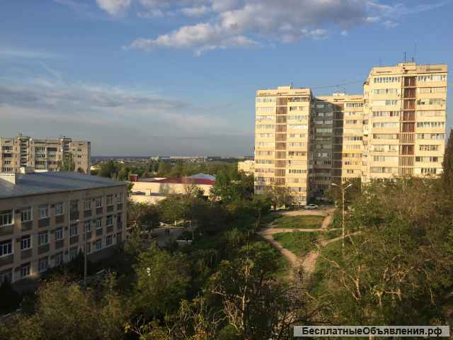 1-к, Хрусталёва-67, Остряки