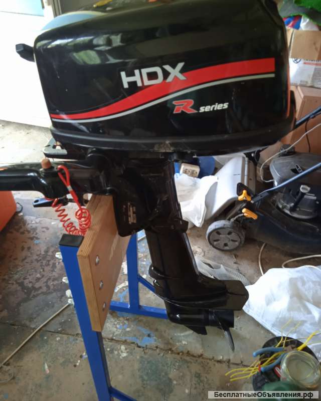 Лодку с мотором