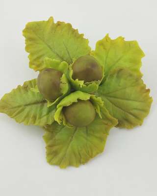 Брошь "Три орешка для Золушки"