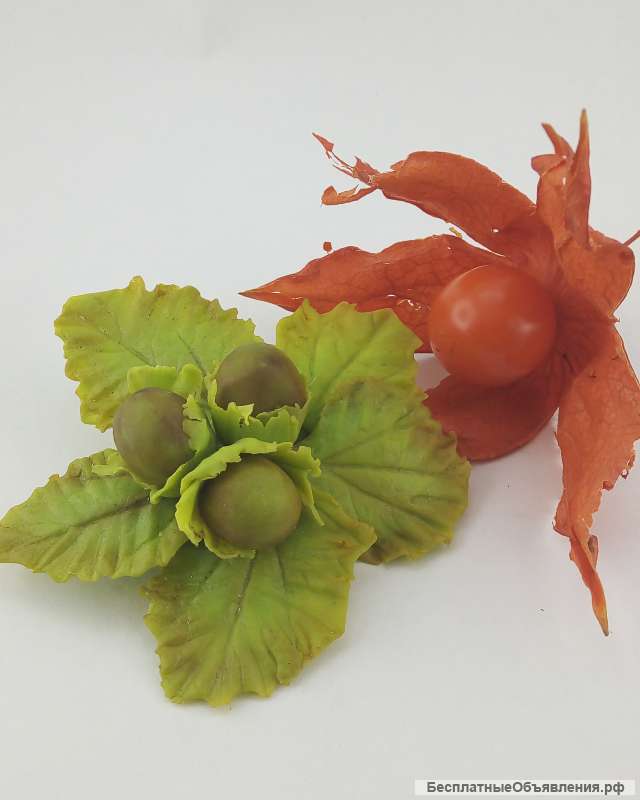 Брошь "Три орешка для Золушки"