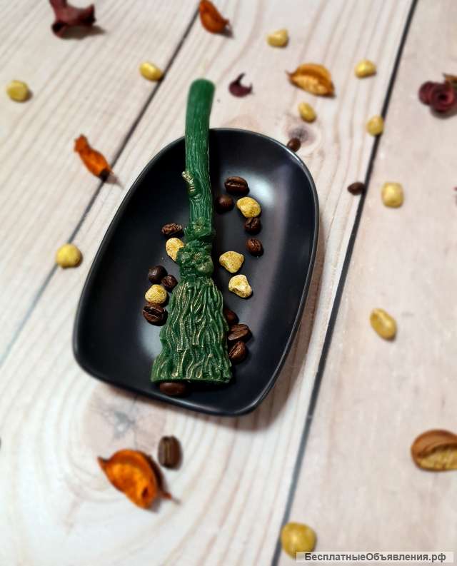 Свеча Ведьмина метла