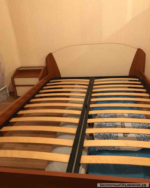 Спальный гарнитур