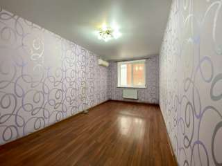 2 к.кв. п. Российский, ул. Ратной Славы, 59/ 34/ 14, эт. 3/ 6 кирп.