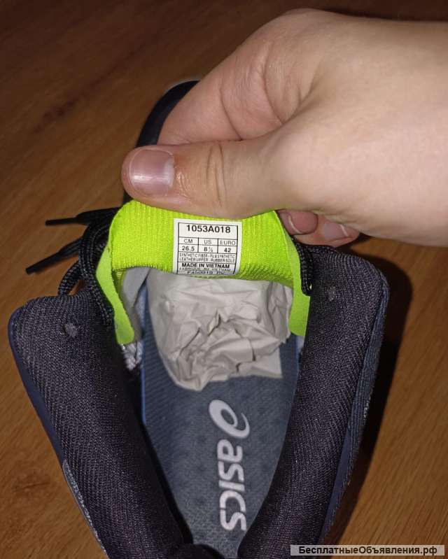 Волейбольные кроссовки Asics