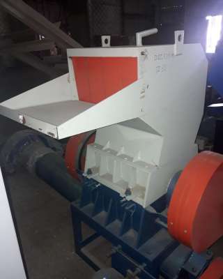 Дробилка моющая со шнеком DSG 520 MY