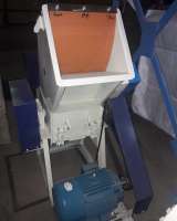 Дробилка для переработки и измельчения пластика DSNL - 400