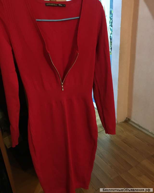 Обтягивающее платье Love Republic