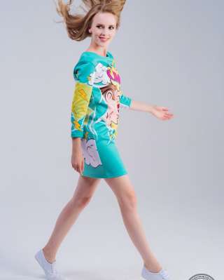 Модные футболки спринтами для всех