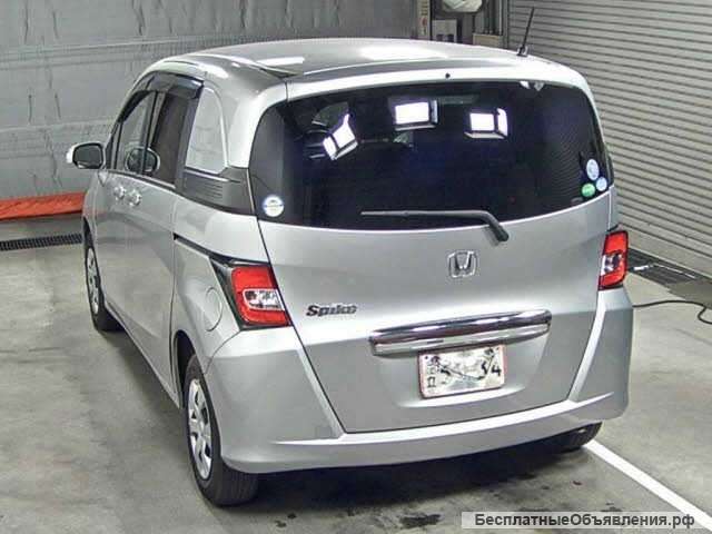 Минивэн Honda Freed Spike кузов GB3 модификация G Just Selection гв 2015 пробег 42 т.км серебристый