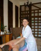 Мед образование, опыт работы массажистом 11 лет