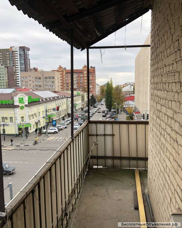 3-х комнатную квартиру в центре Ростова (р-н ЦГБ) по адресу пр. Ворошиловский, 50
