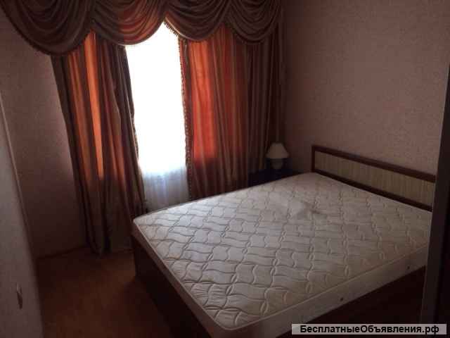 2-к, Лебедя-24, Остряки