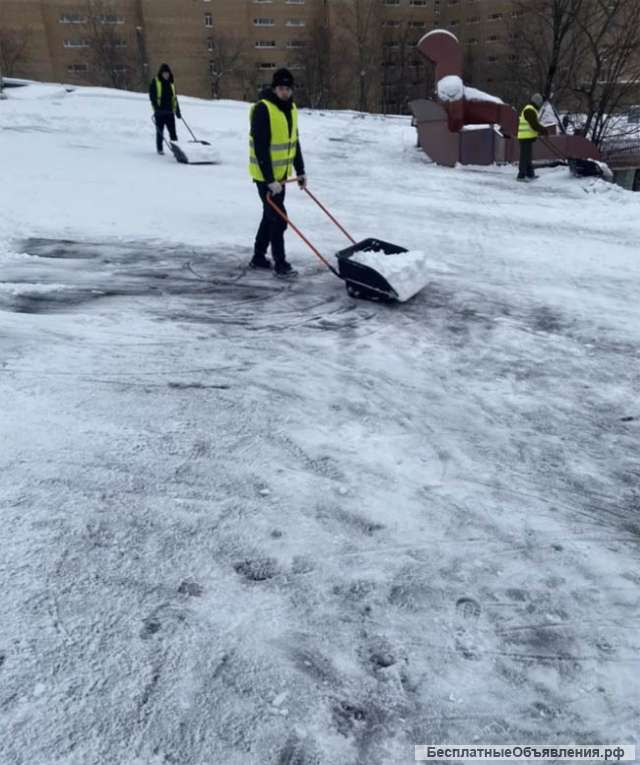 Чистка снега с крыши