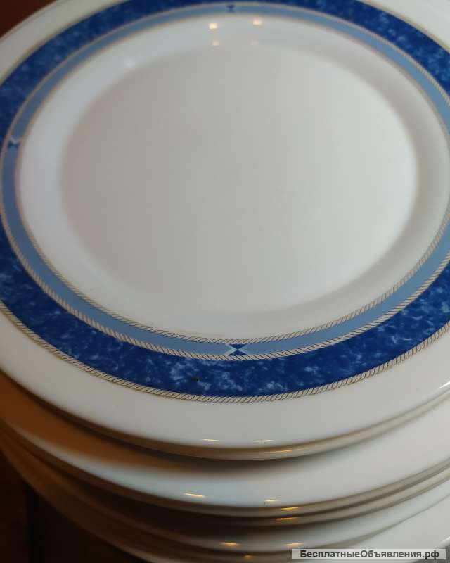 Набор тарелок