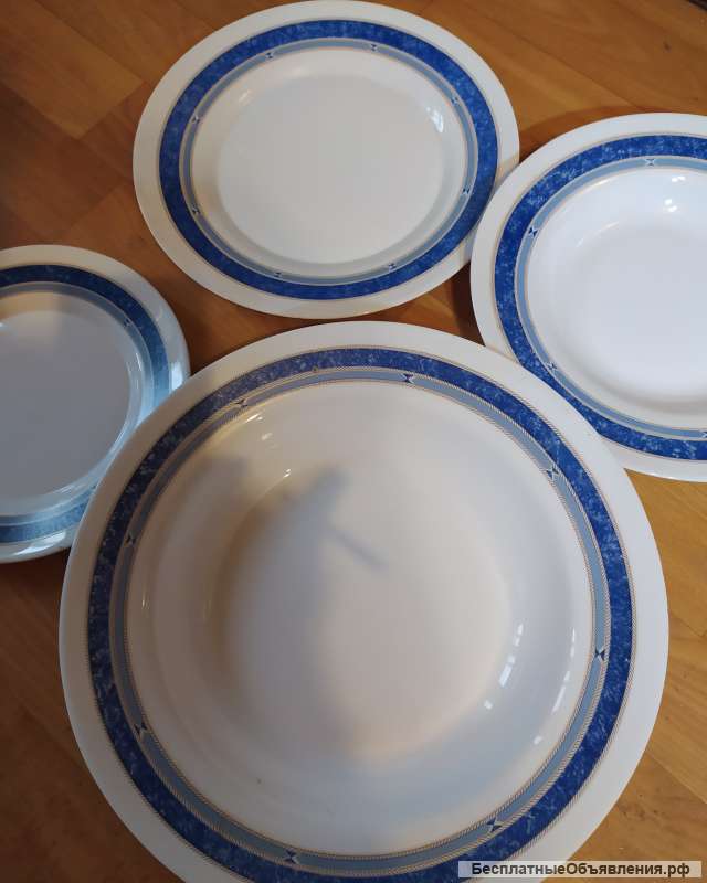 Набор тарелок