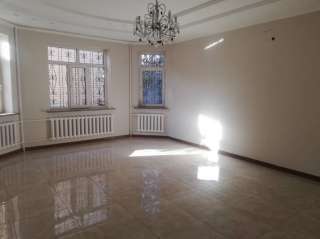 Дом, 8 комнат, 3 этажа, ул. Белорусская/ Жигулевская, б/п