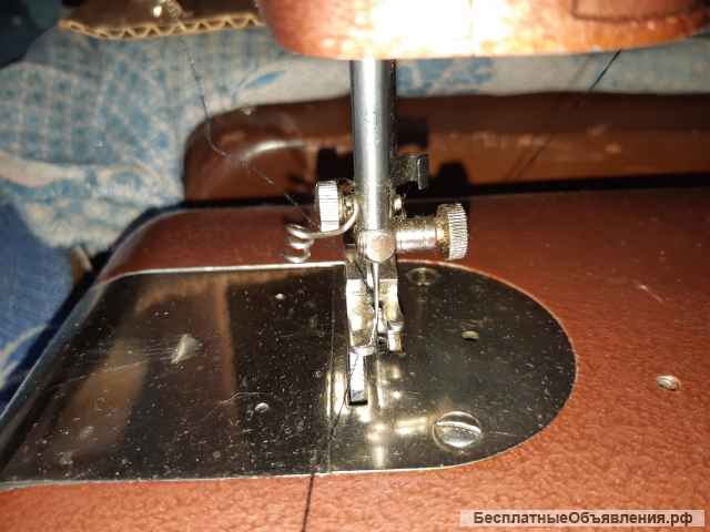 Швейная ручная машинка "Ржев"