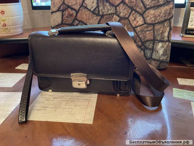 Мужская кожаная барсетка