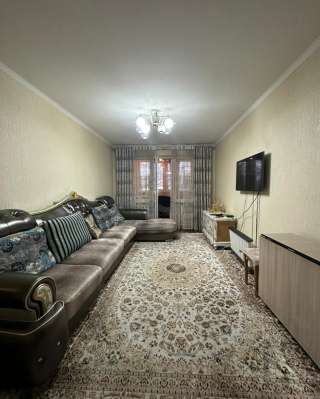 3-комнатную квартиру, 4 микрорайон, 68 000 $, б/п